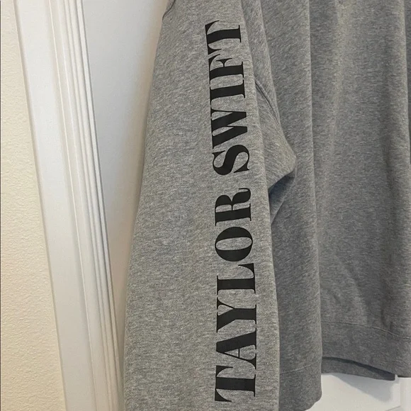 EUC! Taylor Swift Eras Tour Merch Sweatshirt, Size XXL - Picture 6 of 8